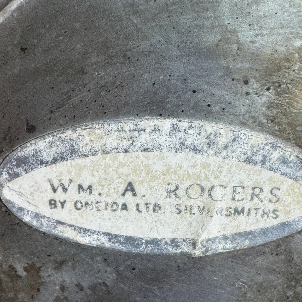 Wm A Rogers Oneida Silverplate Footed Bowl Floral Repousse Rim 10.25